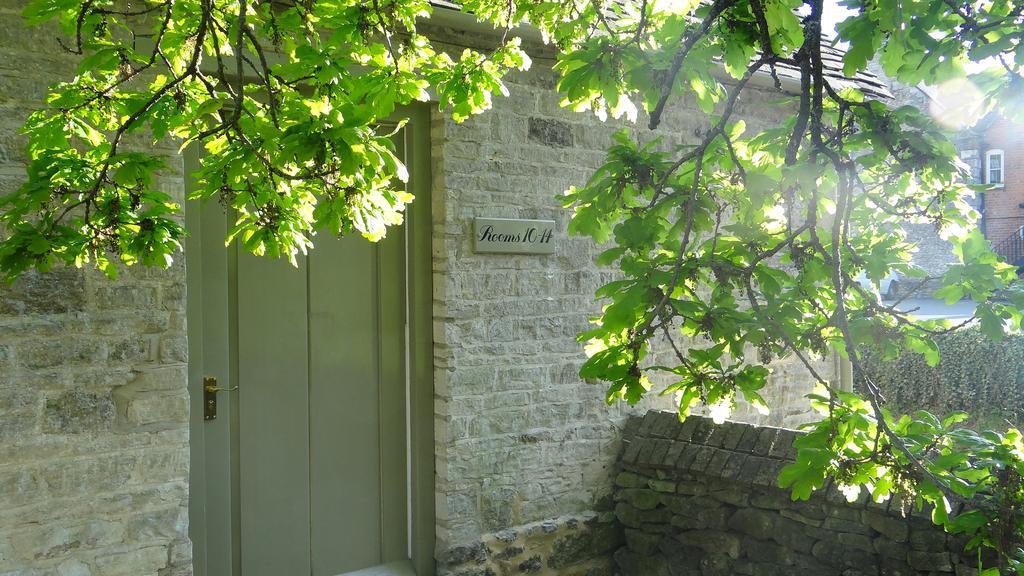 The Colesbourne Inn Exterior photo
